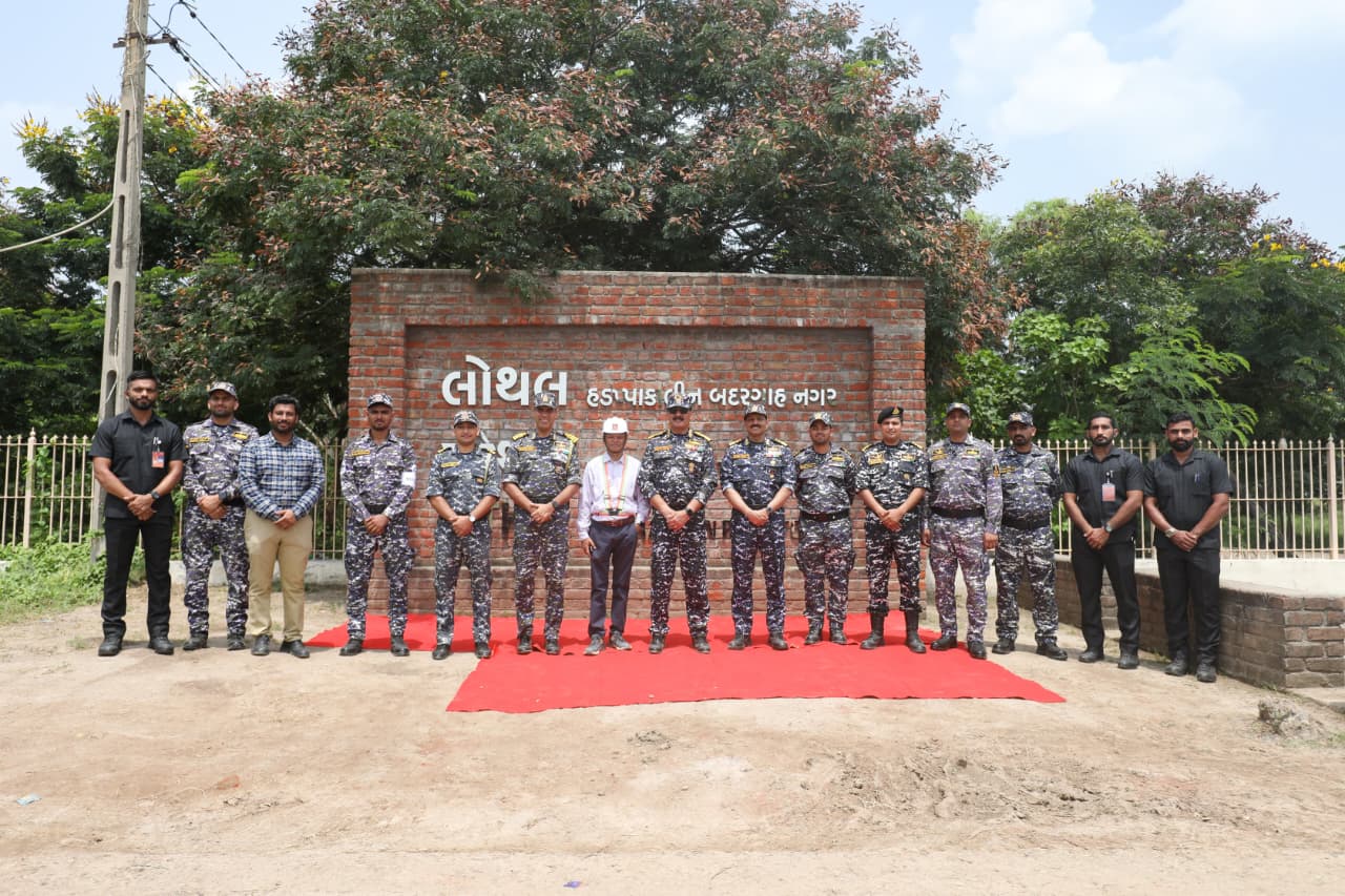 CHIEF OF THE NAVAL STAFF VISITS NATIONAL MARITIME HERITAGE COMPLEX AT LOTHAL, GUJARAT