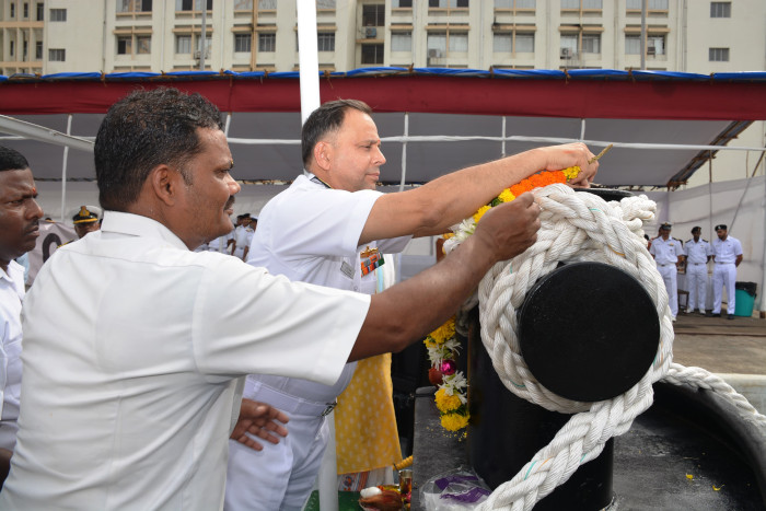 तीसरे 25टी. बोलार्ड पुल टग, बजरंग (यार्ड 307) की डिलीवरी