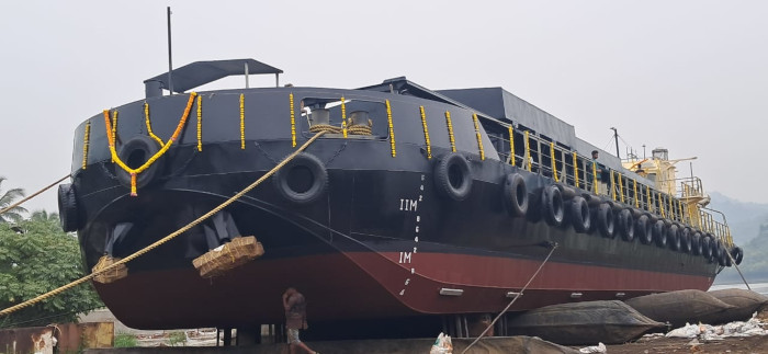 एल.एस.ए.एम. 12 (यार्ड 80) का जलावतरण