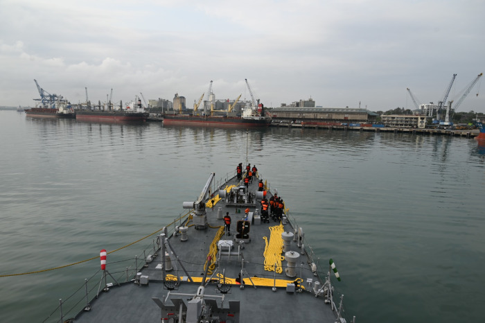 भा.नौ.पो. सुवर्णा का दौरा दर एस सलाम