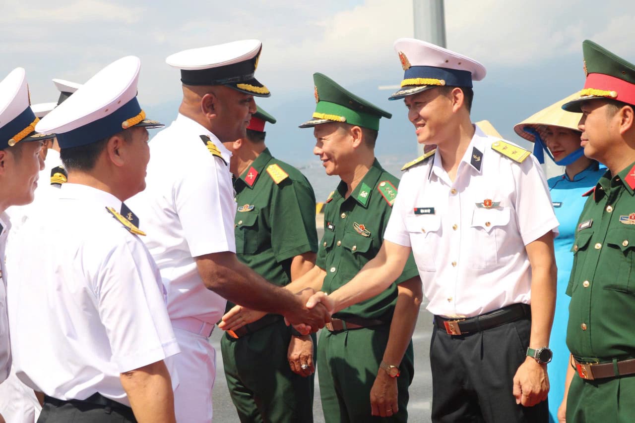  INS Sagardhwani, an oceanographic research vessel, arrived at Cam Ranh, Vietnam on 05 May 2026, marking a significant step in India’s scientific cooperation with Vietnam.   On arrival, the ship was warmly received by Senior Colonel Tran Van Cuong, Deputy Head of Khanh Hoa Military Command, along with representatives from the Vietnam People’s Navy and the Coast Guard. The ship will conduct scientific interactions with the Institute of Oceanography, Nha Trang, promoting collaboration in marine science and oc