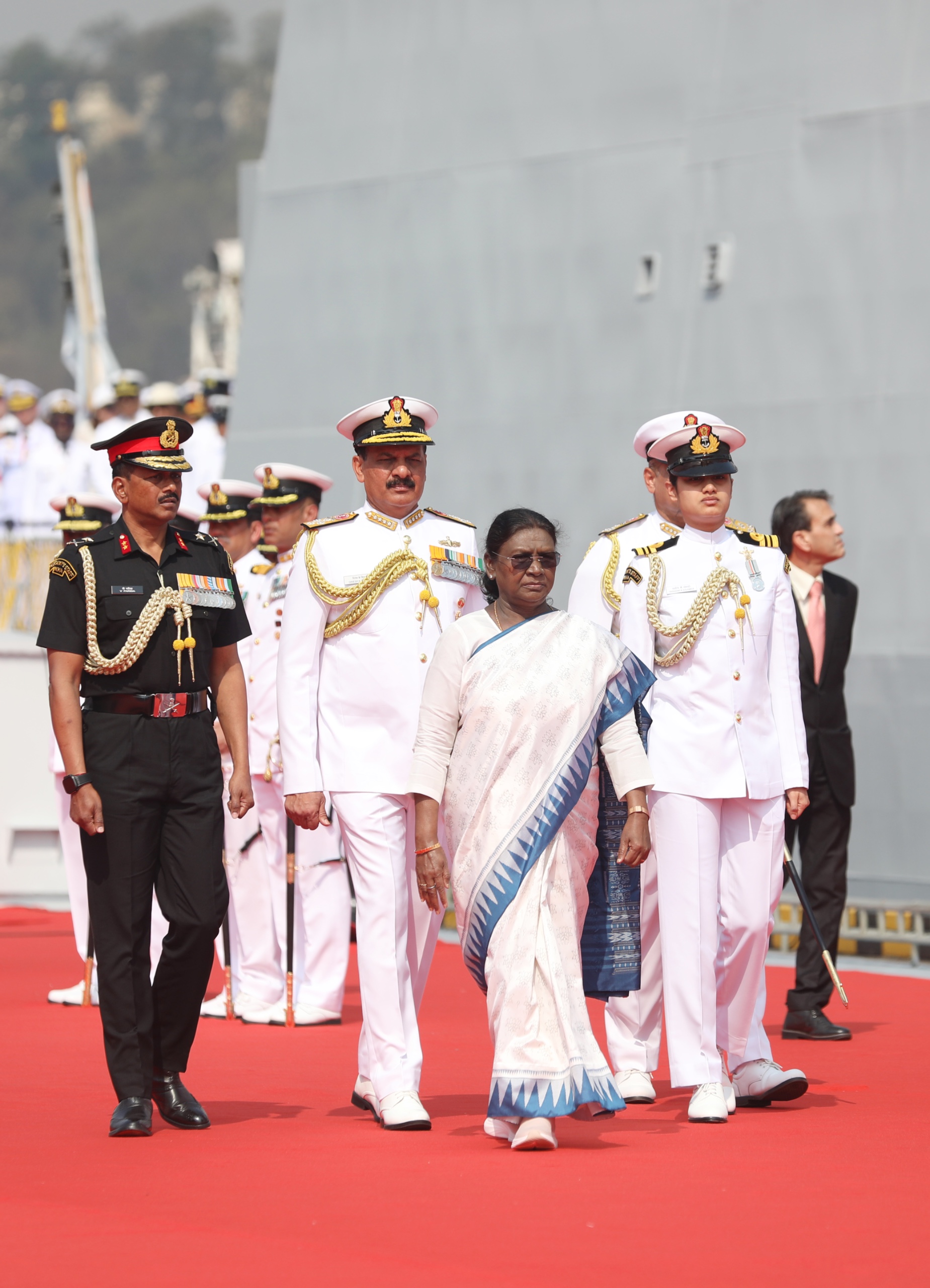 HON’BLE PRESIDENT OF INDIA REVIEWS THE INTERNATIONAL FLEET REVIEW 2026 OFF VISAKHAPATNAM