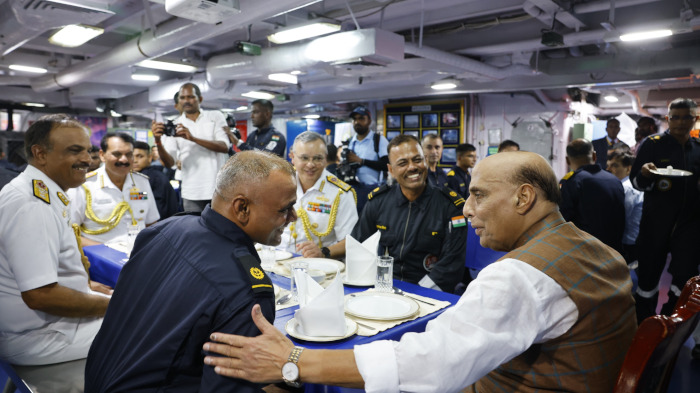 Shri Rajnath Singh reviews Indian Navy’s operational readiness along Eastern Seaboard off Vizag in his maiden visit after assuming charge as Raksha Mantri for second consecutive term