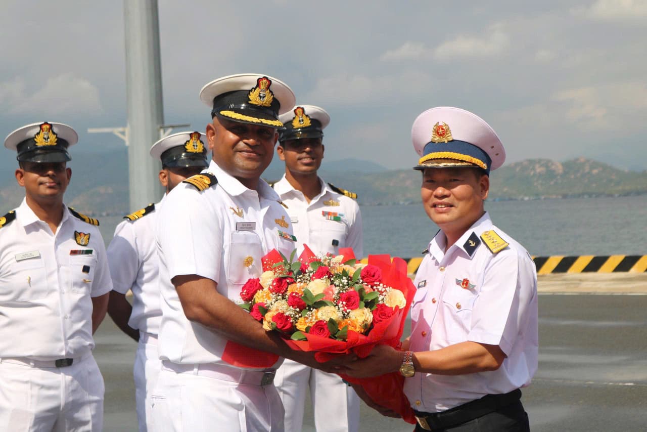  INS Sagardhwani, an oceanographic research vessel, arrived at Cam Ranh, Vietnam on 05 May 2026, marking a significant step in India’s scientific cooperation with Vietnam.   On arrival, the ship was warmly received by Senior Colonel Tran Van Cuong, Deputy Head of Khanh Hoa Military Command, along with representatives from the Vietnam People’s Navy and the Coast Guard. The ship will conduct scientific interactions with the Institute of Oceanography, Nha Trang, promoting collaboration in marine science and oc