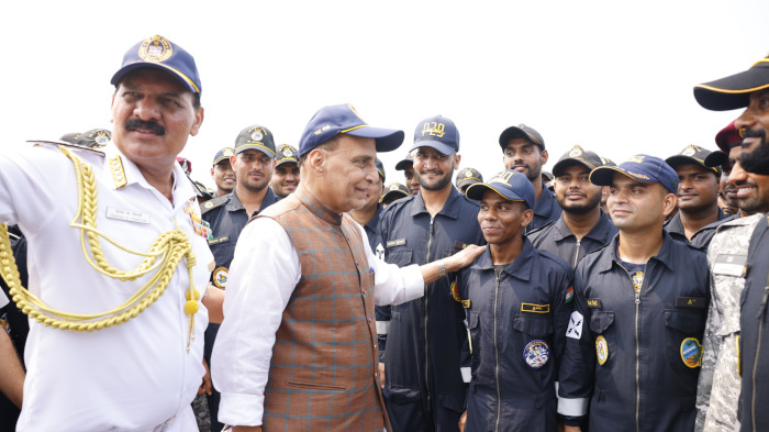 Shri Rajnath Singh reviews Indian Navy’s operational readiness along Eastern Seaboard off Vizag in his maiden visit after assuming charge as Raksha Mantri for second consecutive term