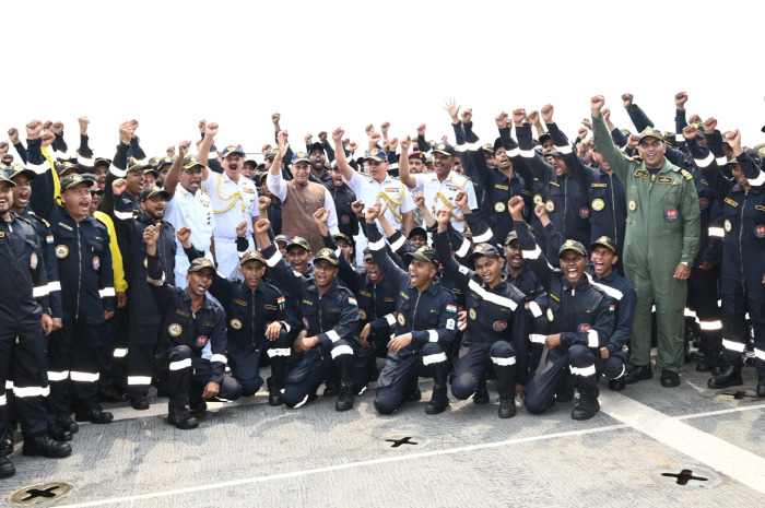 Shri Rajnath Singh reviews Indian Navy’s operational readiness along Eastern Seaboard off Vizag in his maiden visit after assuming charge as Raksha Mantri for second consecutive term