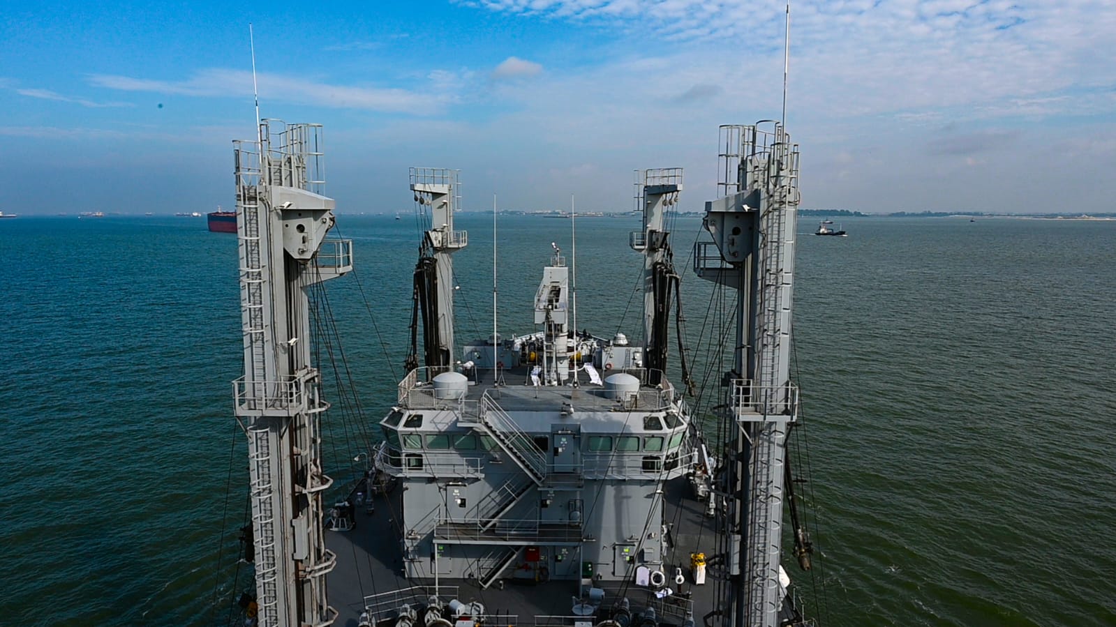 भारतीय नौसेना के पूर्वी फ्लीट के पोत दक्षिण पूर्व एशिया तैनाती के तहत सिंगापुर पहुंचे