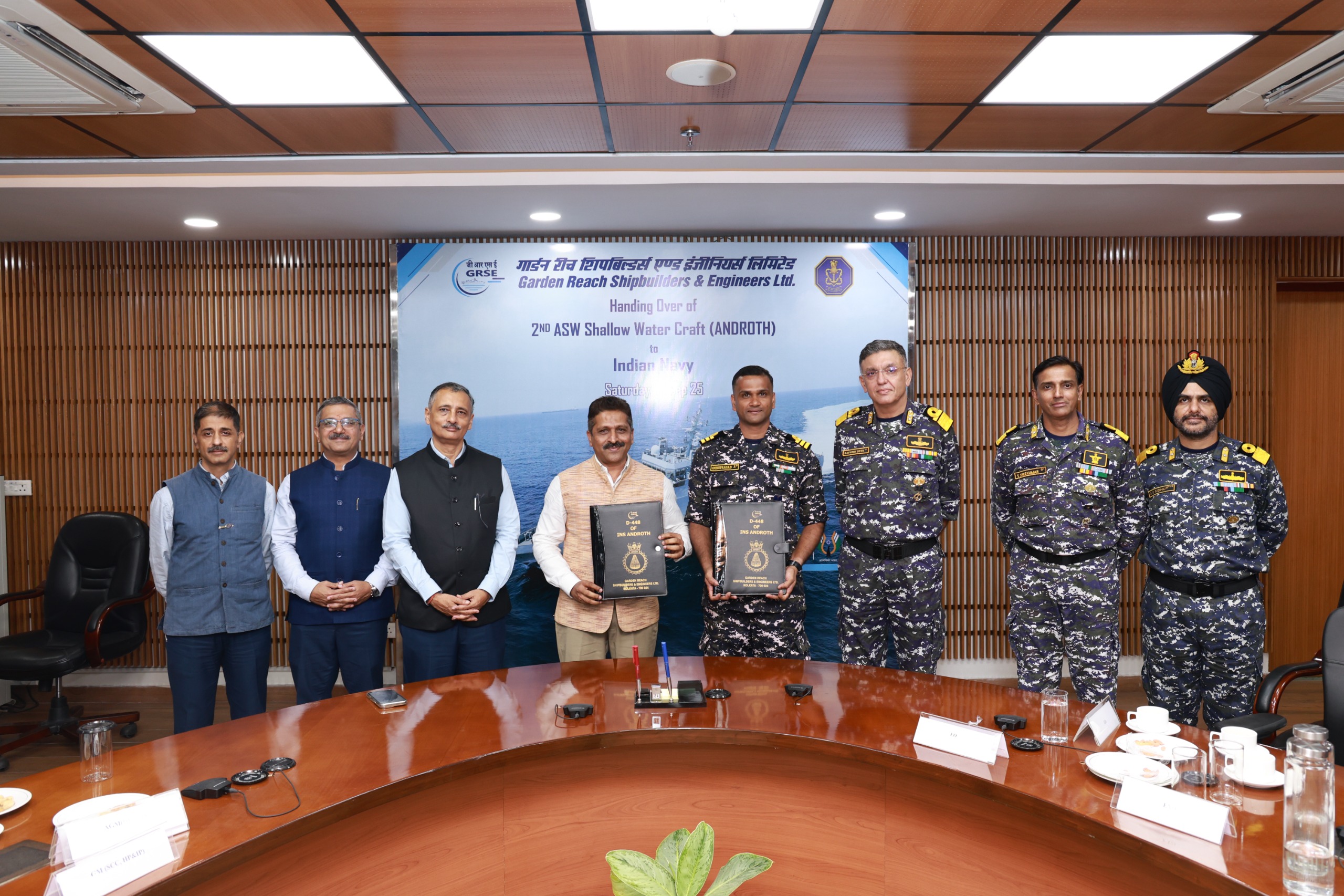 भारतीय नौसेना को अंड्रोथ (दूसरा पनडुब्बी रोधी उथले जल क्राफ्ट) की डिलीवरी