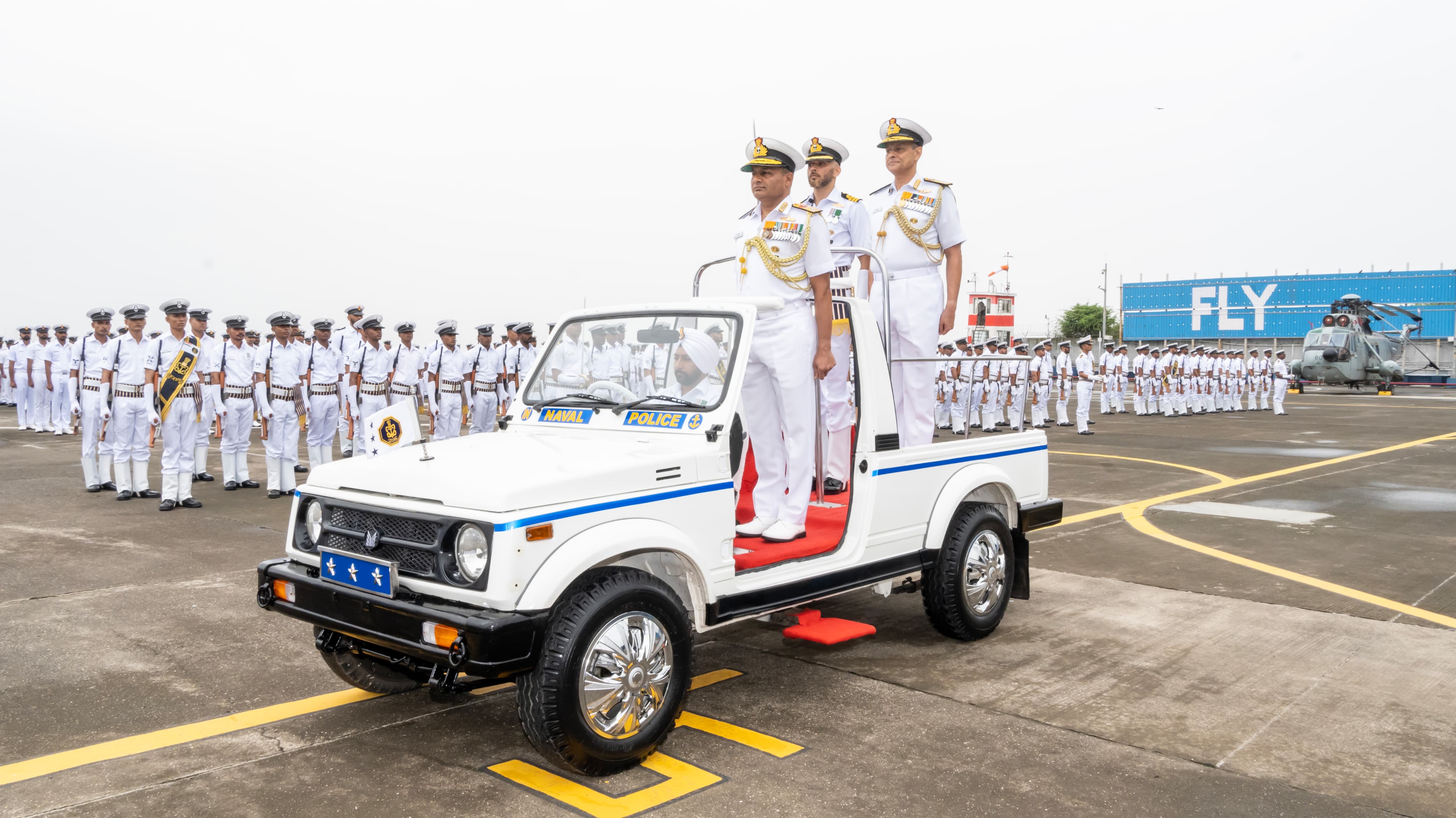 VICE ADMIRAL KRISHNA SWAMINATHAN, AVSM, VSM TAKES OVER AS THE FLAG OFFICER COMMANDING-IN-CHIEF, WESTERN NAVAL COMMAND