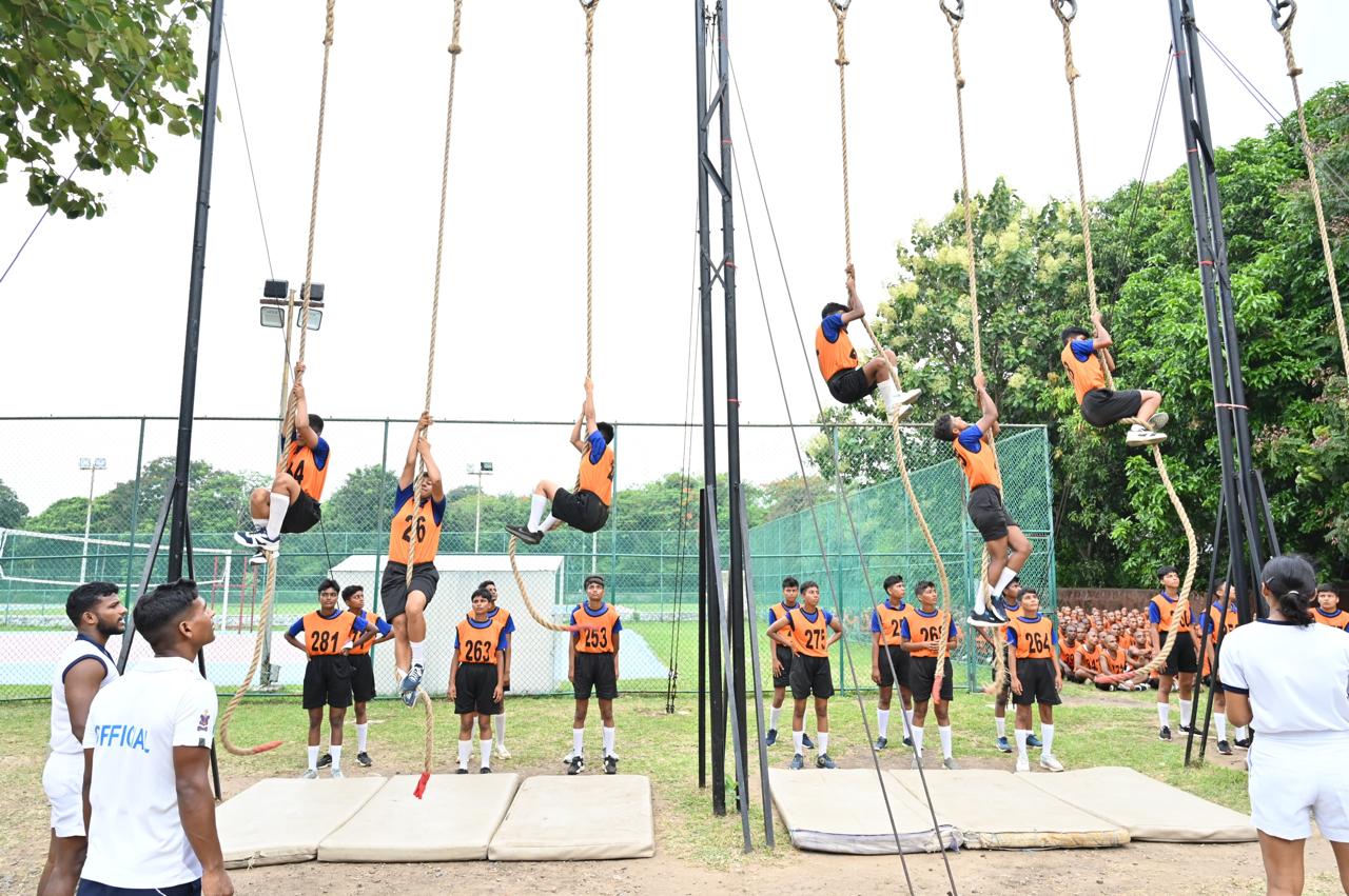 अध्याय का आरंभ - भा.नौ.पो. चिल्का में अग्निवीरों के 01/25 बैच की पासिंग आउट परेड