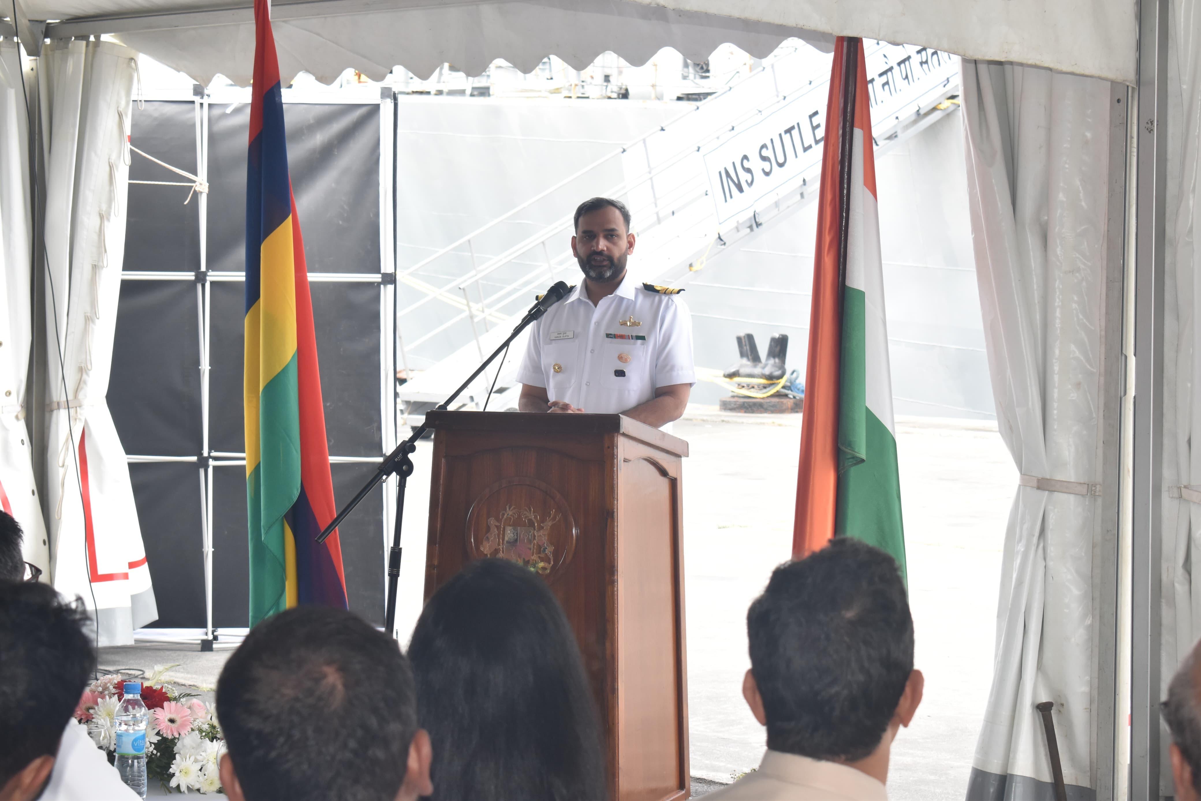 भा.नौ.पो. सतलज मॉरीशस में 18वें संयुक्त हाइड्रोग्राफिक सर्वेक्षण मिशन  के लिए पोर्ट लुईस पहुंचा