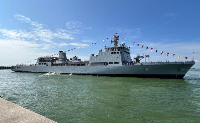 INS SANDHAYAK COMPLETES MAIDEN PORT CALL AT SINGAPORE