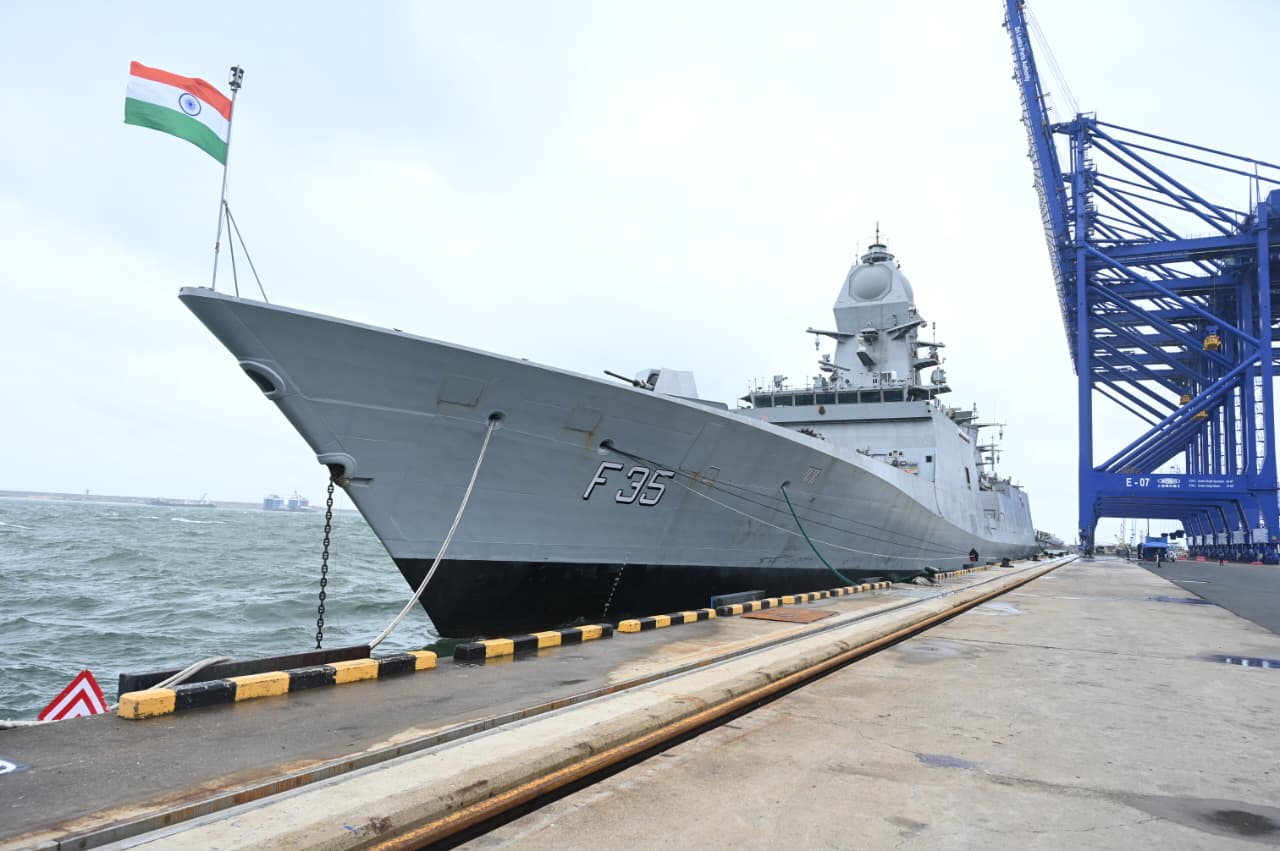 INS VIKRANT AND INS UDAYGIRI PARTICIPATE IN SRI LANKA NAVY INTERNATIONAL FLEET REVIEW 2025 AT COLOMBO