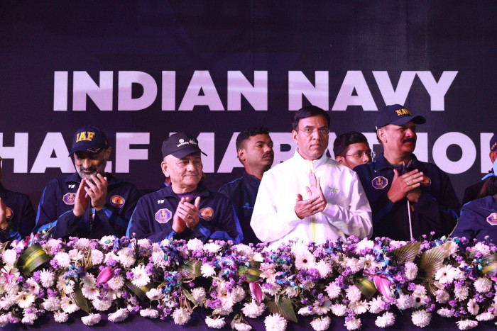 भारतीय नौसेना हाफ मैराथन के उद्घाटन संस्करण का आयोजन
