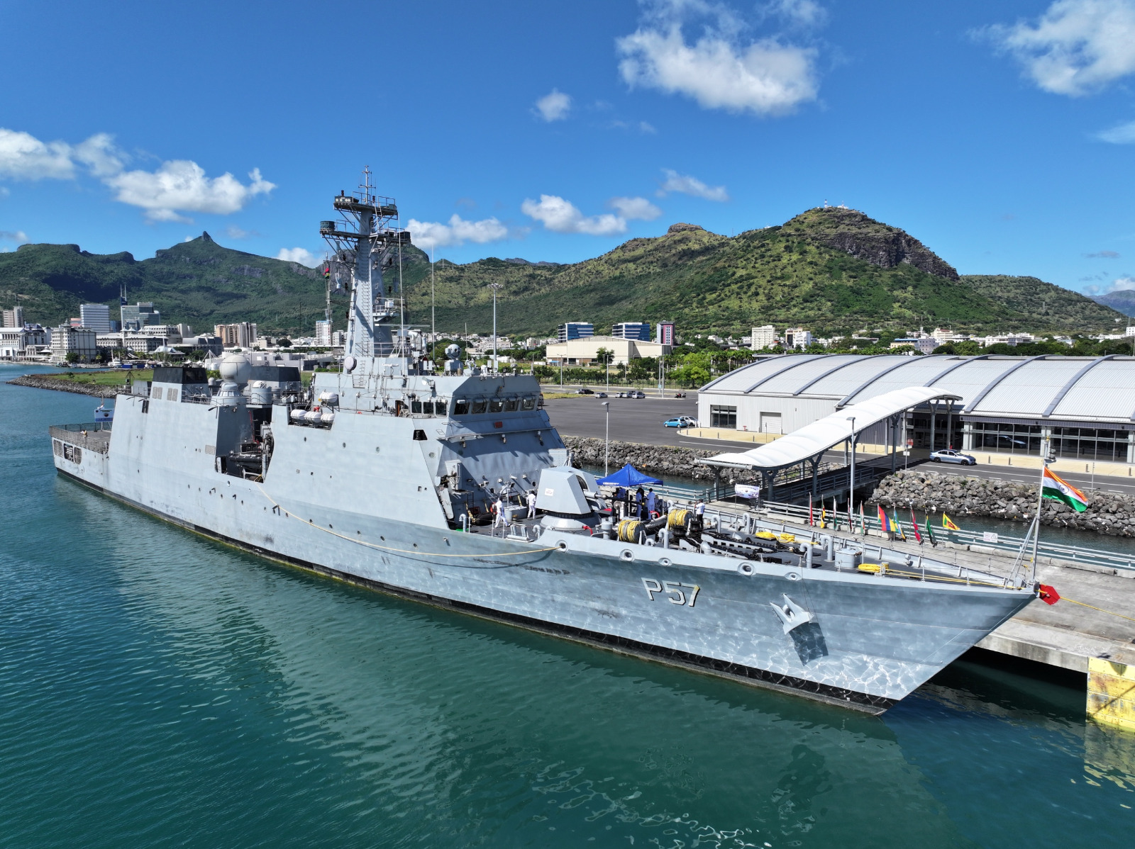 आई.ओ.एस. सागर पोर्ट लुइस, मॉरीशस में