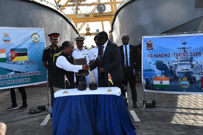 नकाला में मोजाम्बिक को दो इंटरसेप्टर सौंपे गए