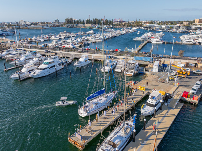 नविका सागर परिक्रमा II आई.एन.एस.वी. तारिणी फ्रेमेंटल, ऑस्ट्रेलिया पहुंची