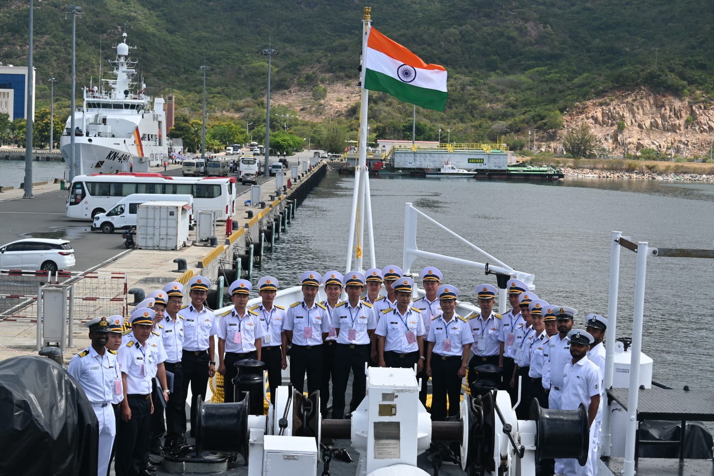 INS SAGARDHWANI ENHANCES INDIA–VIETNAM MARITIME & SCIENTIFIC COOPERATION