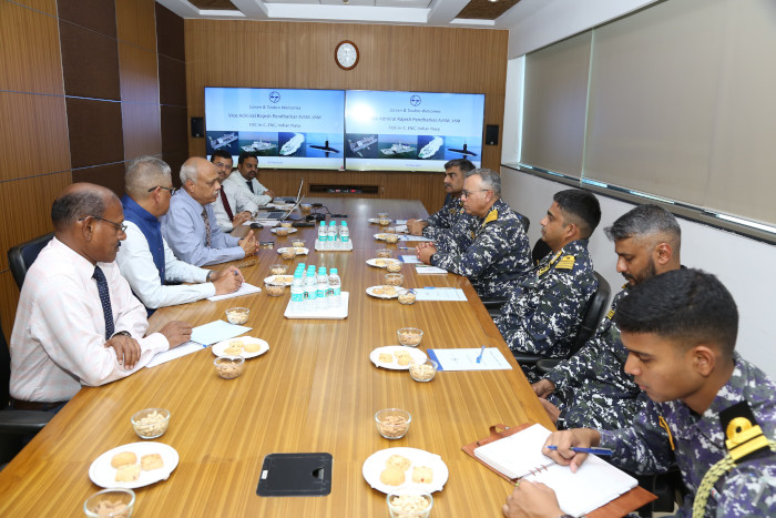 पूर्वी नौसेना कमान के फ्लैग ऑफिसर कमांडिंग-इन-चीफ का कट्टुपल्ली दौरा