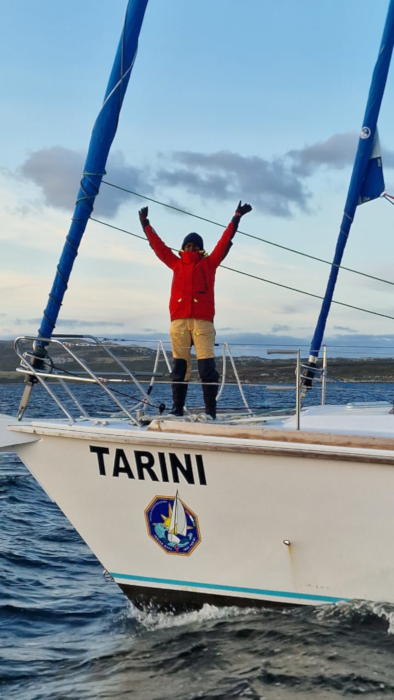 नाविका सागर परिक्रमा-II आई.एन.एस.वी. तारिणी पोर्ट स्टैनली पहुंचा - तीसरा पड़ाव सफलतापूर्वक पूरा