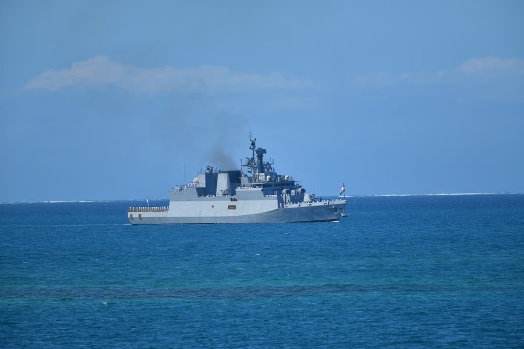  INS KADMATT LEADS MOBILE FLEET REVIEW AT PAPUA NEW GUINEA'S 50TH INDEPENDENCE DAY