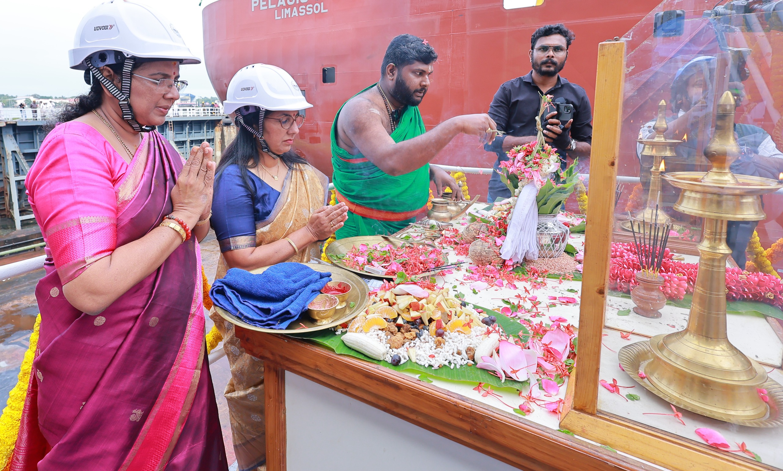 LAUNCH OF SIXTH ASW SWC BY 528 (MAGDALA) AT CSL, KOCHI