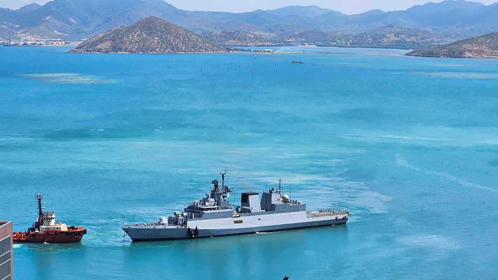  INS KADMATT LEADS MOBILE FLEET REVIEW AT PAPUA NEW GUINEA'S 50TH INDEPENDENCE DAY