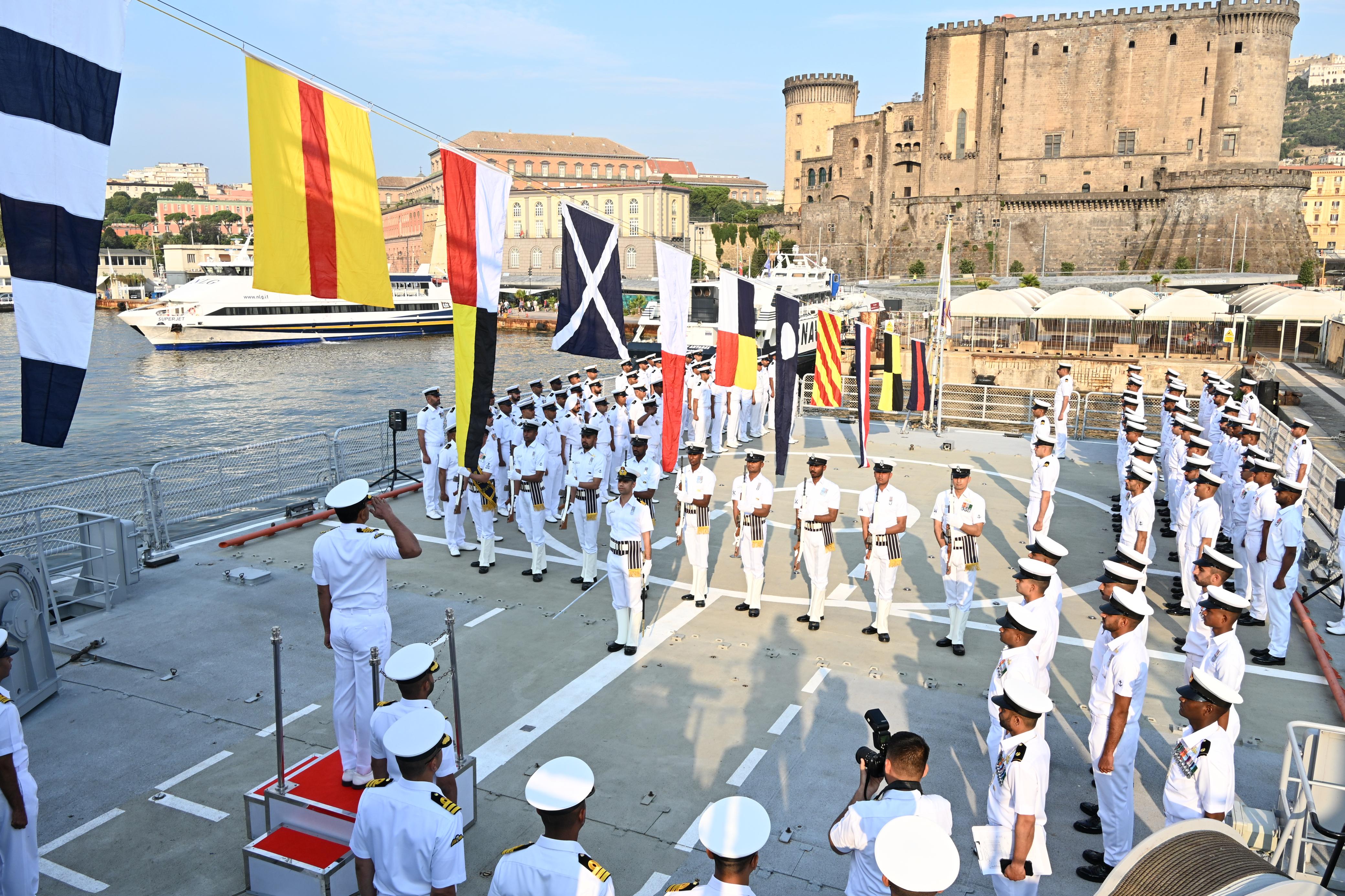 भा.नौ.पो. तमाल ने नेपल्स, इटली में पोर्ट कॉल पूरी की