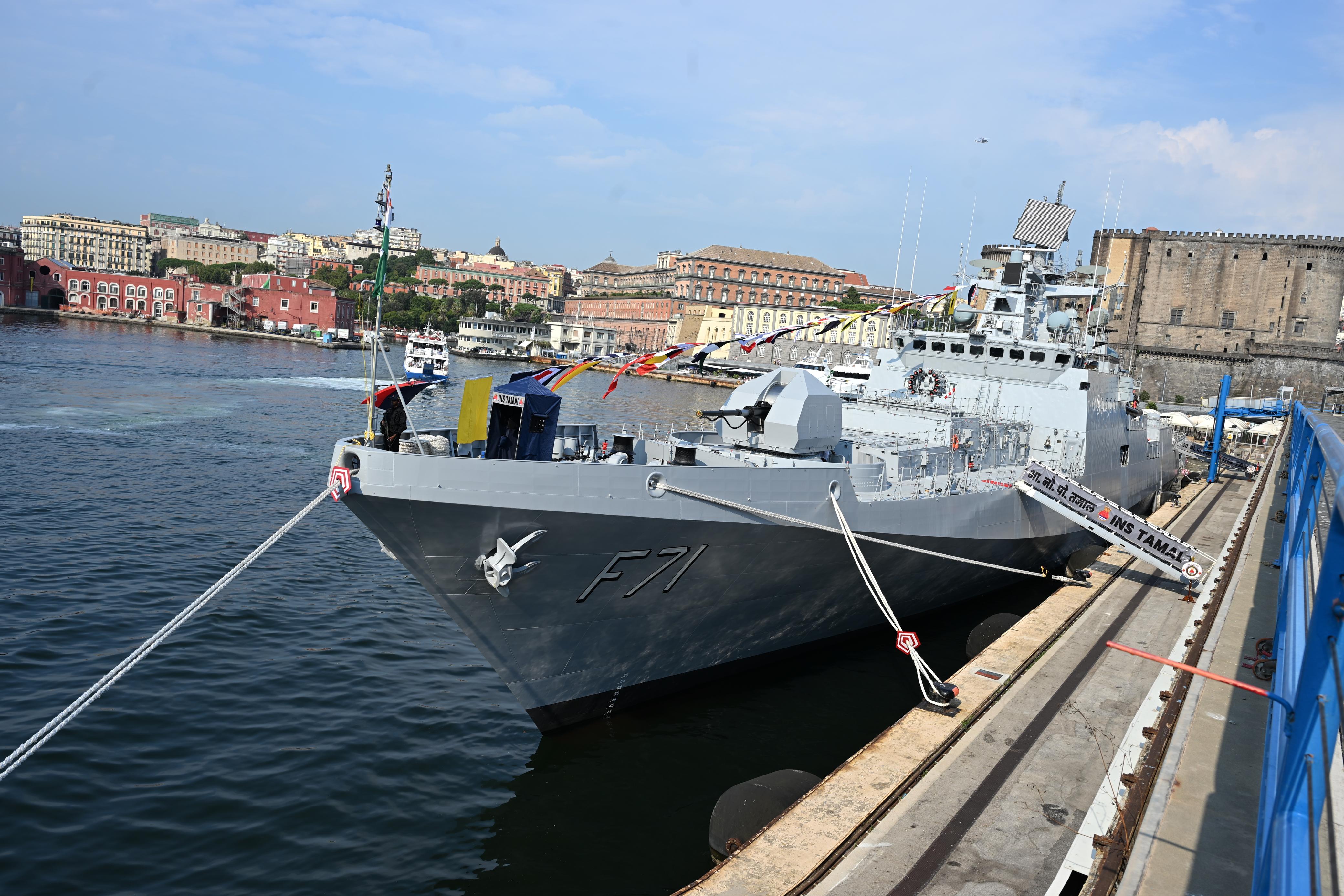 भा.नौ.पो. तमाल ने नेपल्स, इटली में पोर्ट कॉल पूरी की