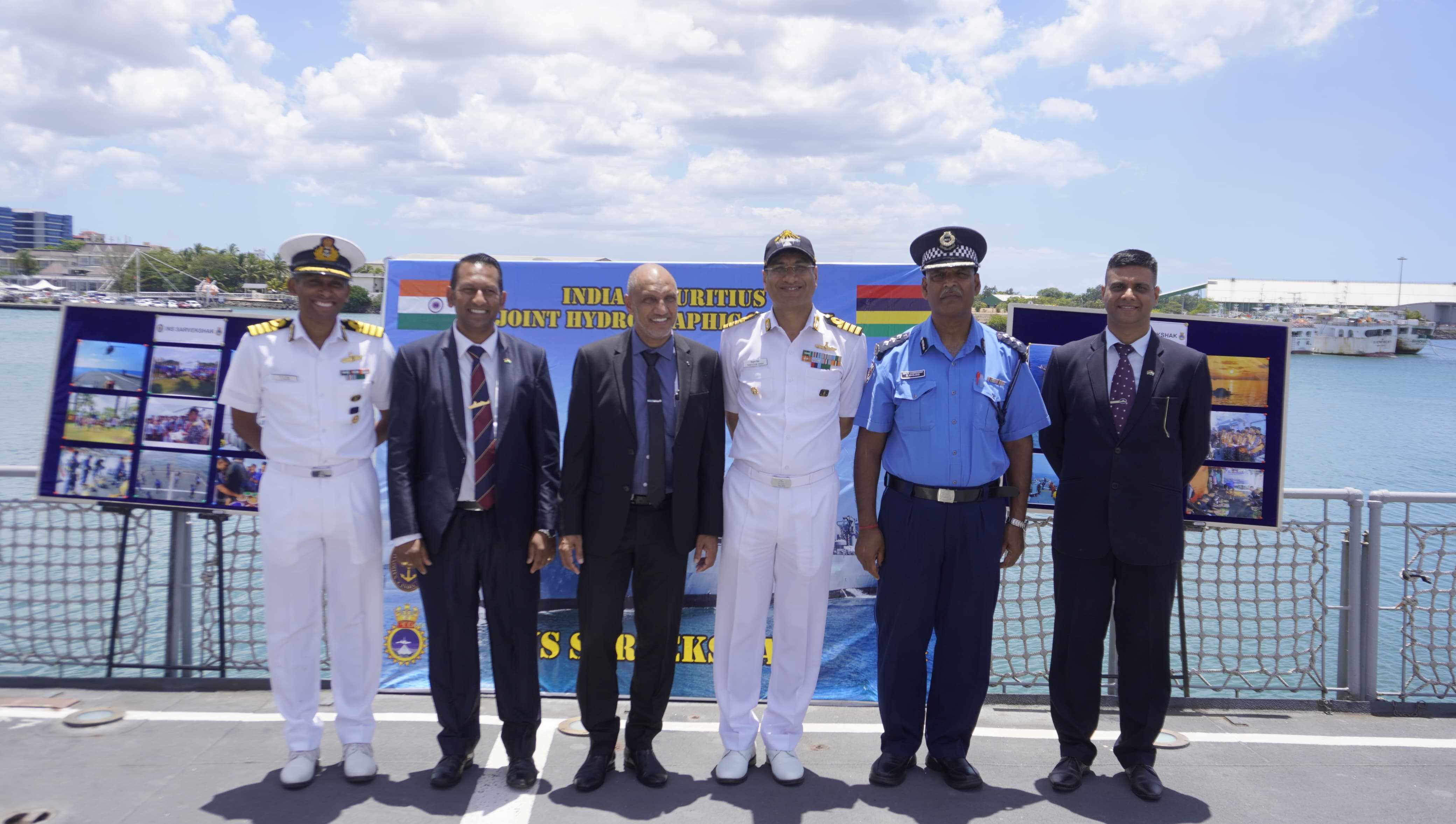 INS Sarvekshak Arrives at Port Louis