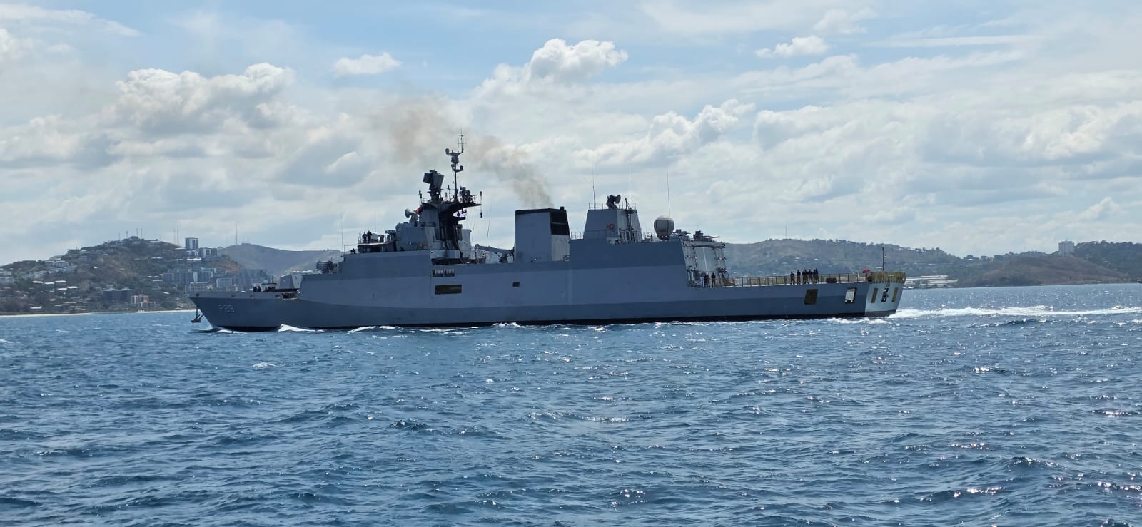 भारतीय नौसेना का युद्धपोत पापुआ न्यू गिनी के 50वें स्वतंत्रता दिवस समारोह  में शामिल होने पोर्ट मोरेस्बी पहुंचा