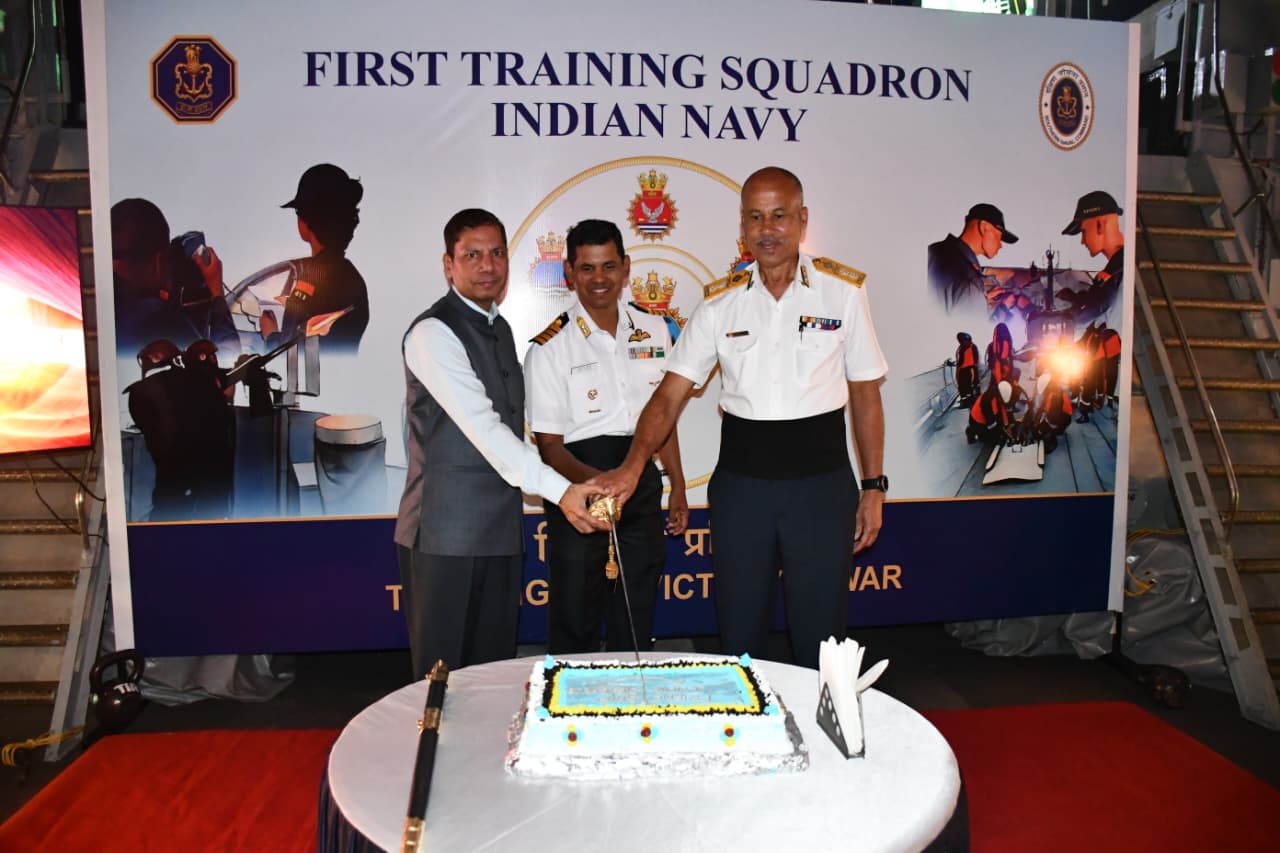  FIRST TRAINING SQUADRON DEPARTS SEYCHELLES