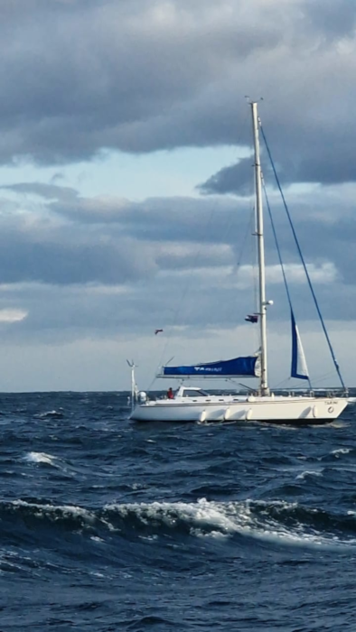 नाविका सागर परिक्रमा-II आई.एन.एस.वी. तारिणी पोर्ट स्टैनली पहुंचा - तीसरा पड़ाव सफलतापूर्वक पूरा