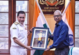 वाइस एडमिरल समीर सक्सेना फ्लैग ऑफिसर कमांडिंग इन चीफ, दक्षिणी नौसेना कमान ने केरल सरकार के मुख्य सचिव से भेंट की