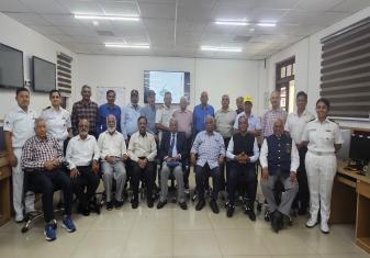 60 VETERANS VISITED VARIOUS METEOROLOGICAL CENTRES AND SCHOOL OF NAVAL OCEANOLOGY AND METEOROLOGY AT SOUTHERN NAVAL COMMAND
