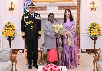 FOCINC ENC ACCOMPANIED BY MRS PRIYA BHALLA PRESIDENT NWWA (ER) CALLED ON THE HON’BLE PRESIDENT OF INDIA SMT DROUPADI MURMU