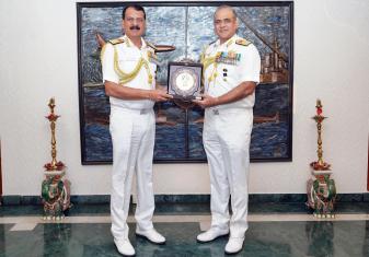 CNS VISITED EASTERN NAVAL COMMAND VISAKHAPATNAM
