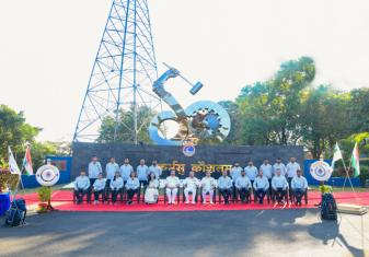  PIX (2) CHIEF OF NAVAL STAFF FLAGS OFF CHADAR TREK EXPEDITION TO ZANSKAR RIVER, LADAKH