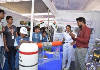 भारतीय नौसेना ने हैदराबाद में ‘विज्ञान वैभव 2025’ में अपनी शक्ति और नवाचार का प्रदर्शन किया