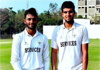 VCNS FELICITATED INDIAN NAVY CRICKETERS SURAJ VASHISHT