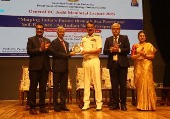 नौसेना प्रमुख एडमिरल दिनेश के. त्रिपाठी ने पुणे में जनरल बी.सी. जोशी स्मृति व्याख्यान 2025 दिया