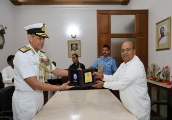 Vadm Sanjay J Singh, FOCINC WNC, Called on Shri Thaawarchand Gehlot, The Hon'ble Governor of Karnataka, on 08 Oct 2024