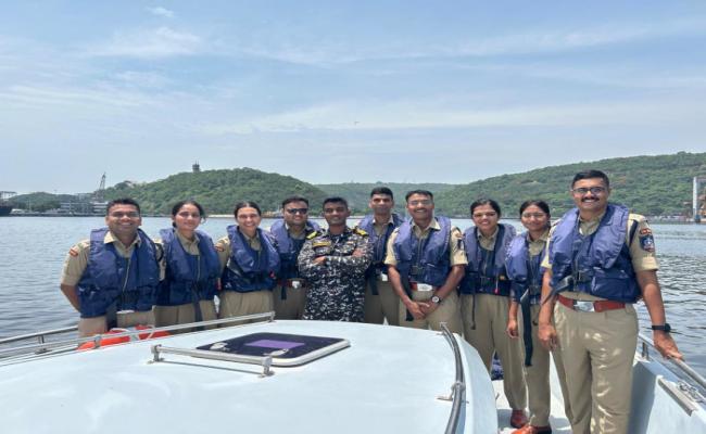 A Training Visit was Conducted by The ENC for 26 Probationary IPS Trainee Officers