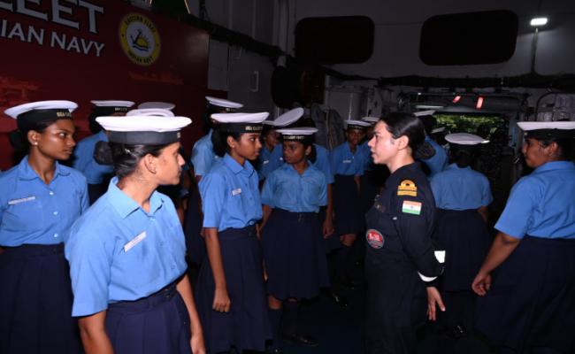 INS Jalashwa hosted about 100 SCC