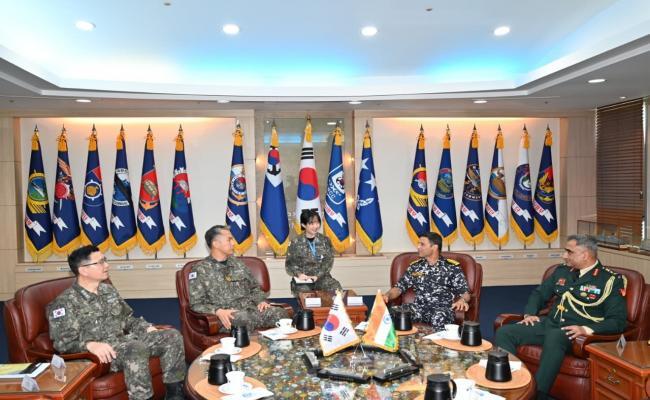 भा.नौ.पो. साह्याद्री बुसान, दक्षिण कोरिया में