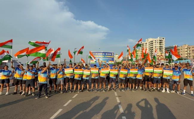 PARTICIPANTS FROM EASTERN NAVAL COMMAND TOOK PART IN THE HAR GHAR TIRANGA RUN