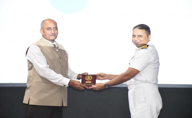  “व्यक्तिगत स्तर पर विशाल नौसेना मानसिकता का समावेश” पर कैप्टन डी.के. शर्मा (सेवानिवृत्त) का व्याख्यान