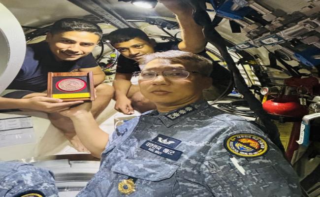INDIAN NAVY ACHIEVES MAIDEN DSRV MATING WITH FOREIGN SUBMARINES IN SOUTH CHINA SEA