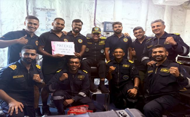 भारतीय नौसेना ने दक्षिण चीन सागर में विदेशी पनडुब्बियों के साथ पहली डी.एस.आर.वी. मेटिंग हासिल की