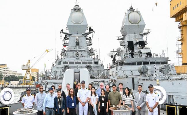 अमेरिकी मीडिया प्रतिनिधिमंडल ने पश्चिमी नौसेना कमान का दौरा किया